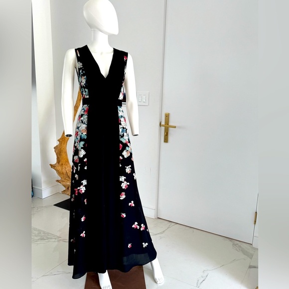 BCBG MaxAzria Etta Maxi Dress size XS Sleeveless Black Floral - Picture 1 of 11